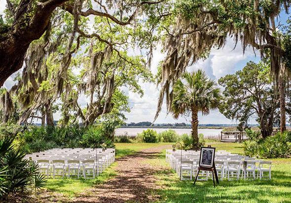 The Wedding Website of Emily Owens and John McLain