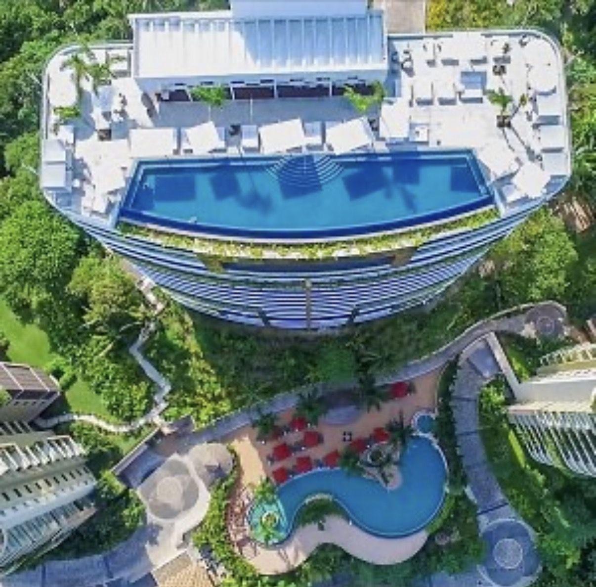 The Wedding Website of Laura Martinez and Antony Neely