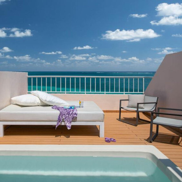 1 night at Excellence Playa Mujeres