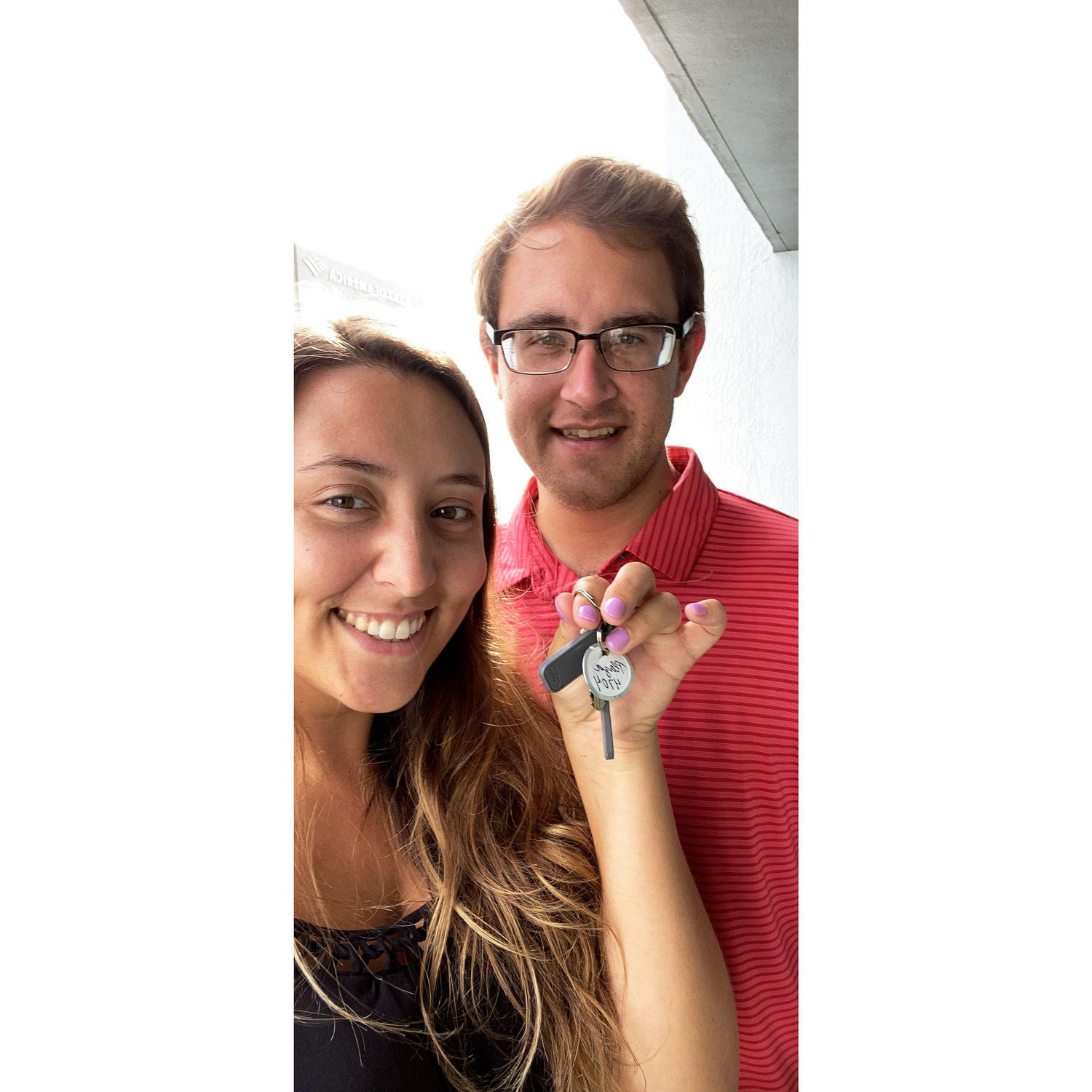 Jordan and Fred get the keys to their first apartment together in Brickell, Miami! An apartment they end up living in for two years together.