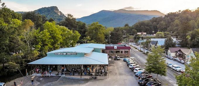 The Wedding Website of Courtney Murphy and Dylan Korgan