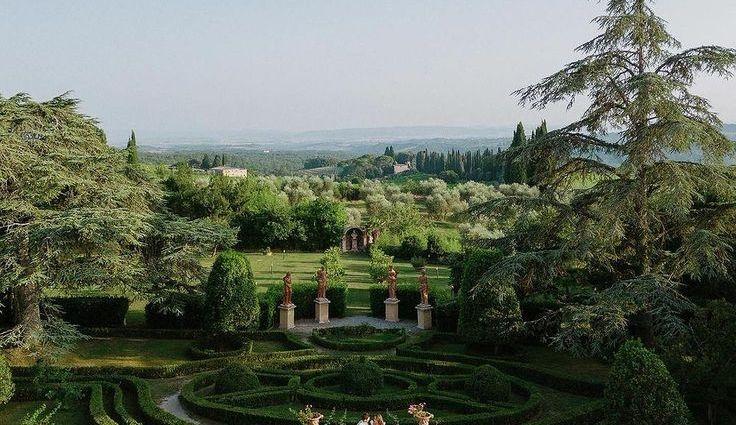 The Wedding Website of Chloe Wagstaff and Connor Lowe