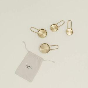 Hawkins New York Simple Measuring Cups