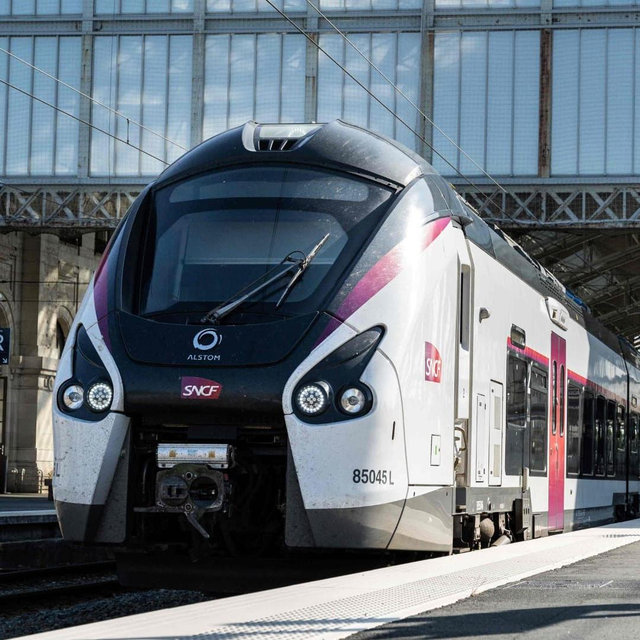 Train tickets to Lourdes