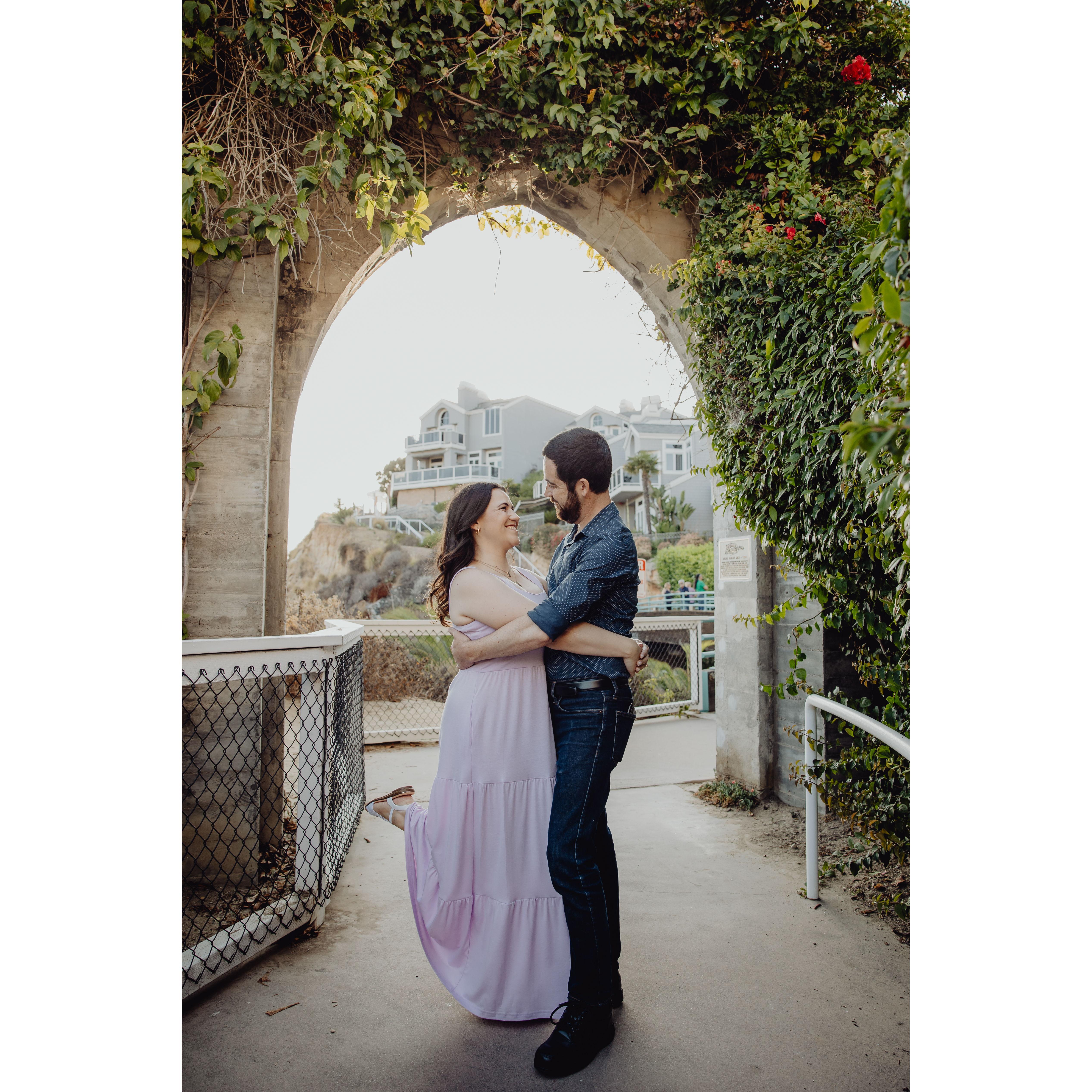 A foot-poppin' engagement photo!