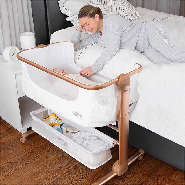 Baby Bassinet, Bedside Sleeper for Baby, Easy Folding Portable Crib with Storage Basket for Newborn, Bedside Bassinet, Comfy Mattress/Travel Bag Included (White and Gold)