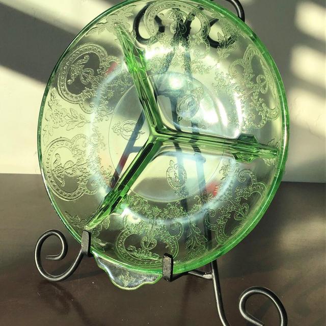Vintage Green Depression Uranium Glass...