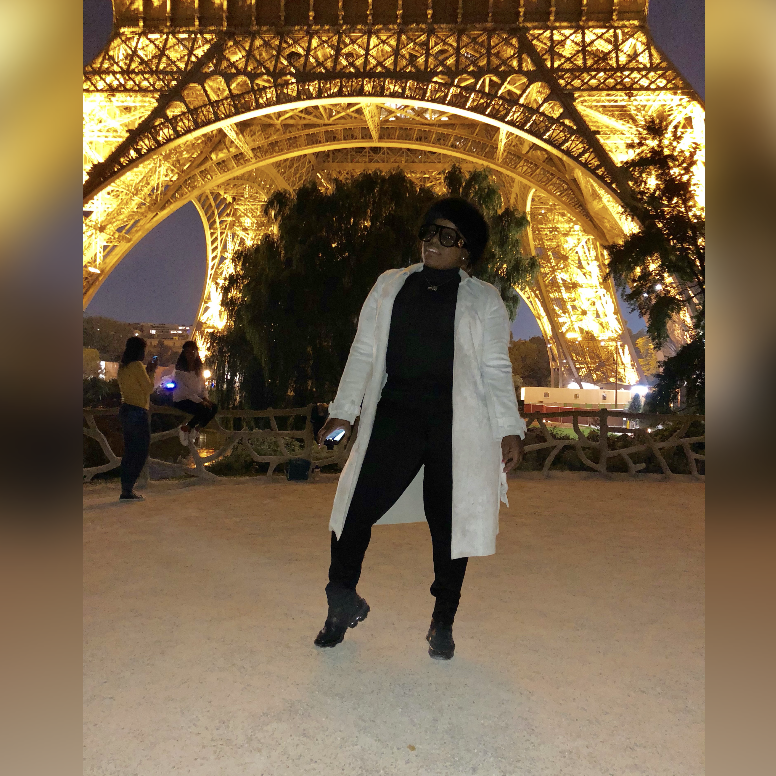Getting to know Eiffel better! Paris, France 🇫🇷