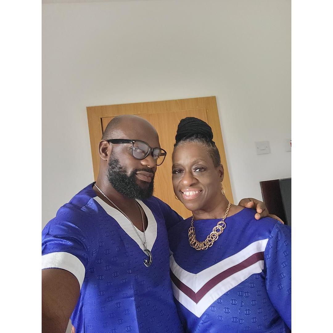 Looking great in our Bartez Garments. Thank you Yemi!