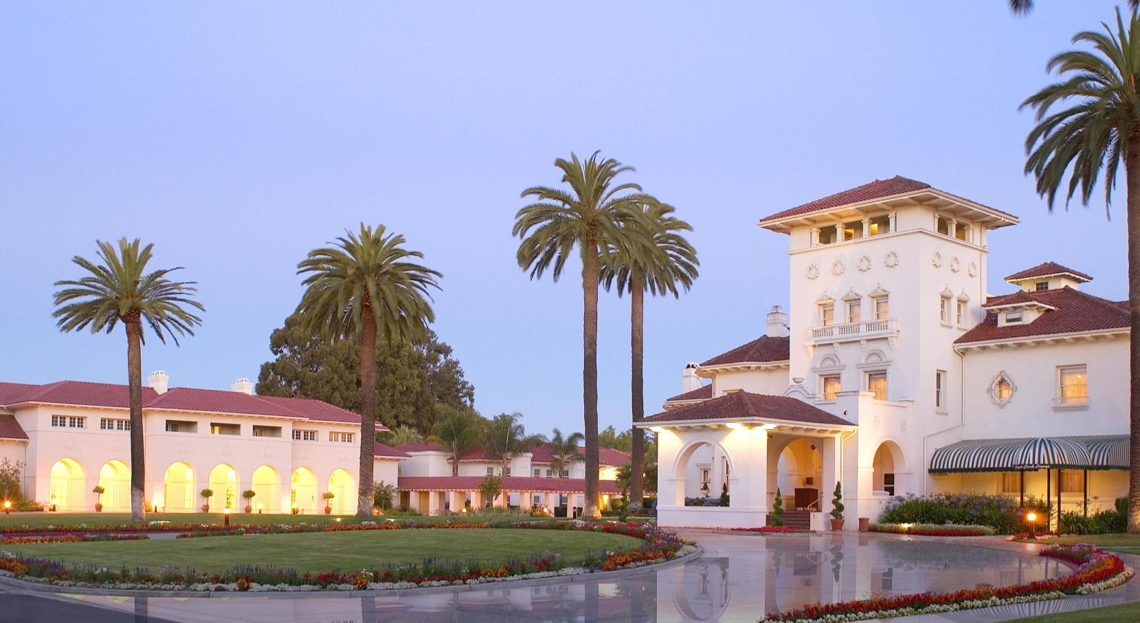 The Wedding Website of Amanda Stanitsas and Xristian Mohammed
