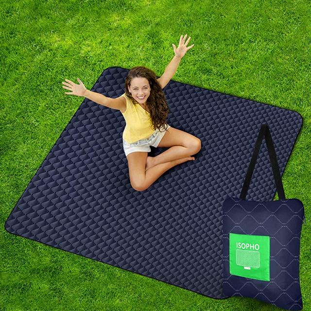 ISOPHO Outdoor Picnic Blanket Extra Large, Machine Washable Fold Camping Blanket, 3-Layer Sand Proof and Waterproof Picnic Mat, 67“X 79” Portable Blanket for Camping, Park, Beach, Hiking, Family
