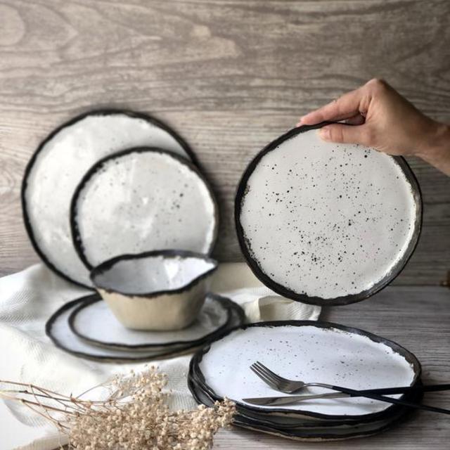 White Bronze Gold Dinnerware Sets