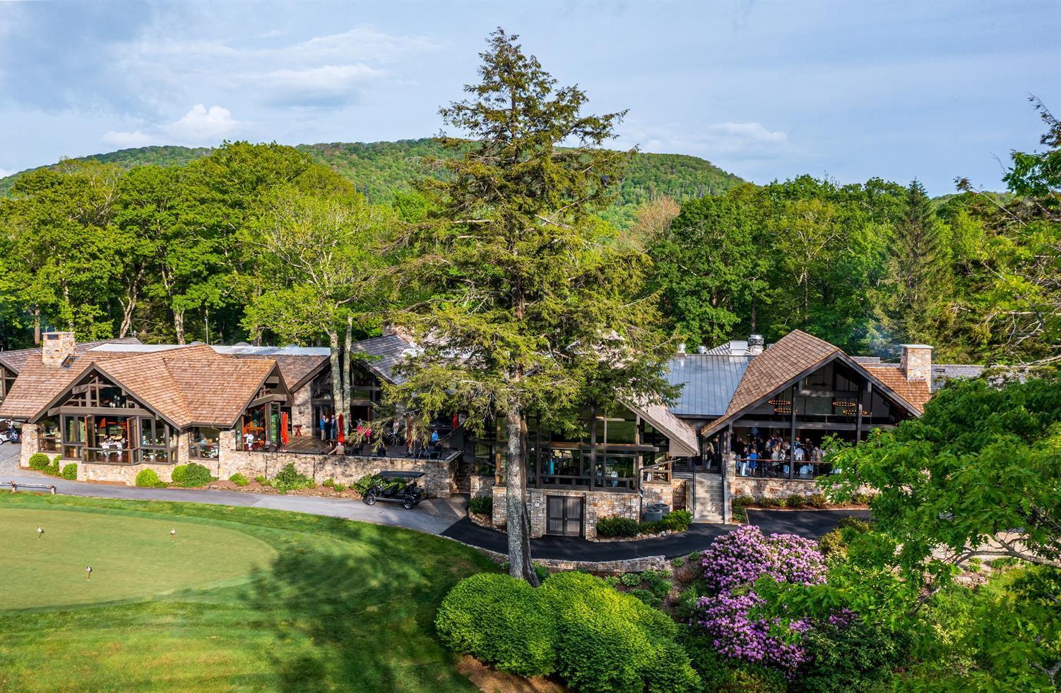 The Wedding Website of Logan Brown and Lawrence Bowers