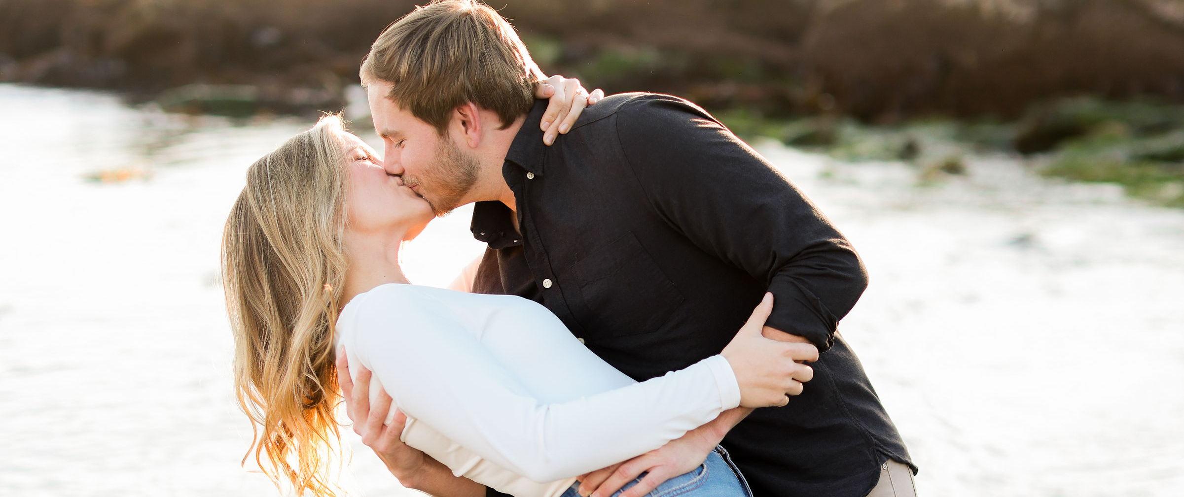 The Wedding Website of Shannon Cook and Elliott Freudenburg