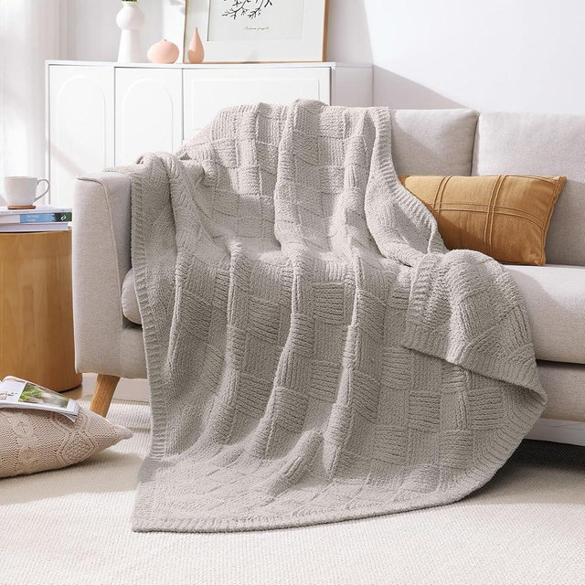 WRENSONGE Light Grey Throw Blanket for Couch, Soft Weaving Cozy Knitted Throw Blanket for Bed, Living Room, Sofa, Chair, Camping, Travel Bed Blanket - 50"*70"