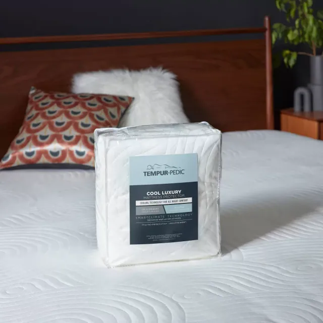 Tempur-Pedic California King Cool Luxury Waterproof Machine Washable Fitted Mattress Protector: Ribbed Polyester & Nylon Blend