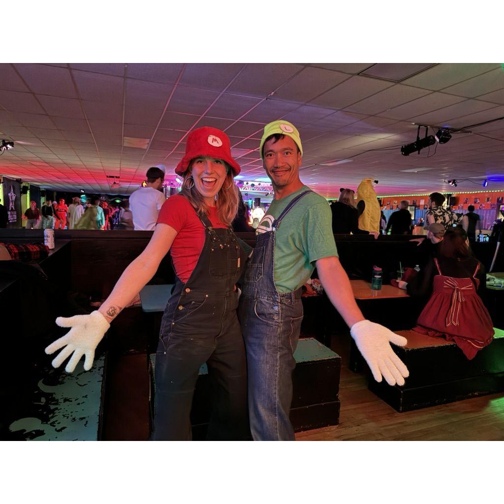 Halloween 2024: Roller Disco Mario & Roller Discount Luigi