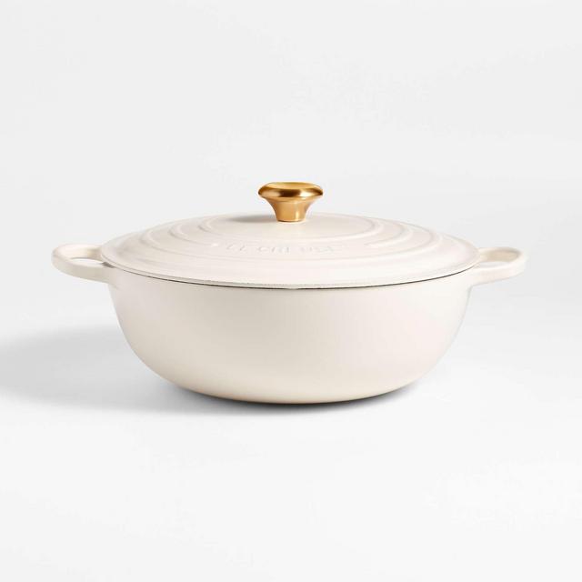 Le Creuset Signature 7.5-Qt. Cream Enameled Cast Iron Chef Oven