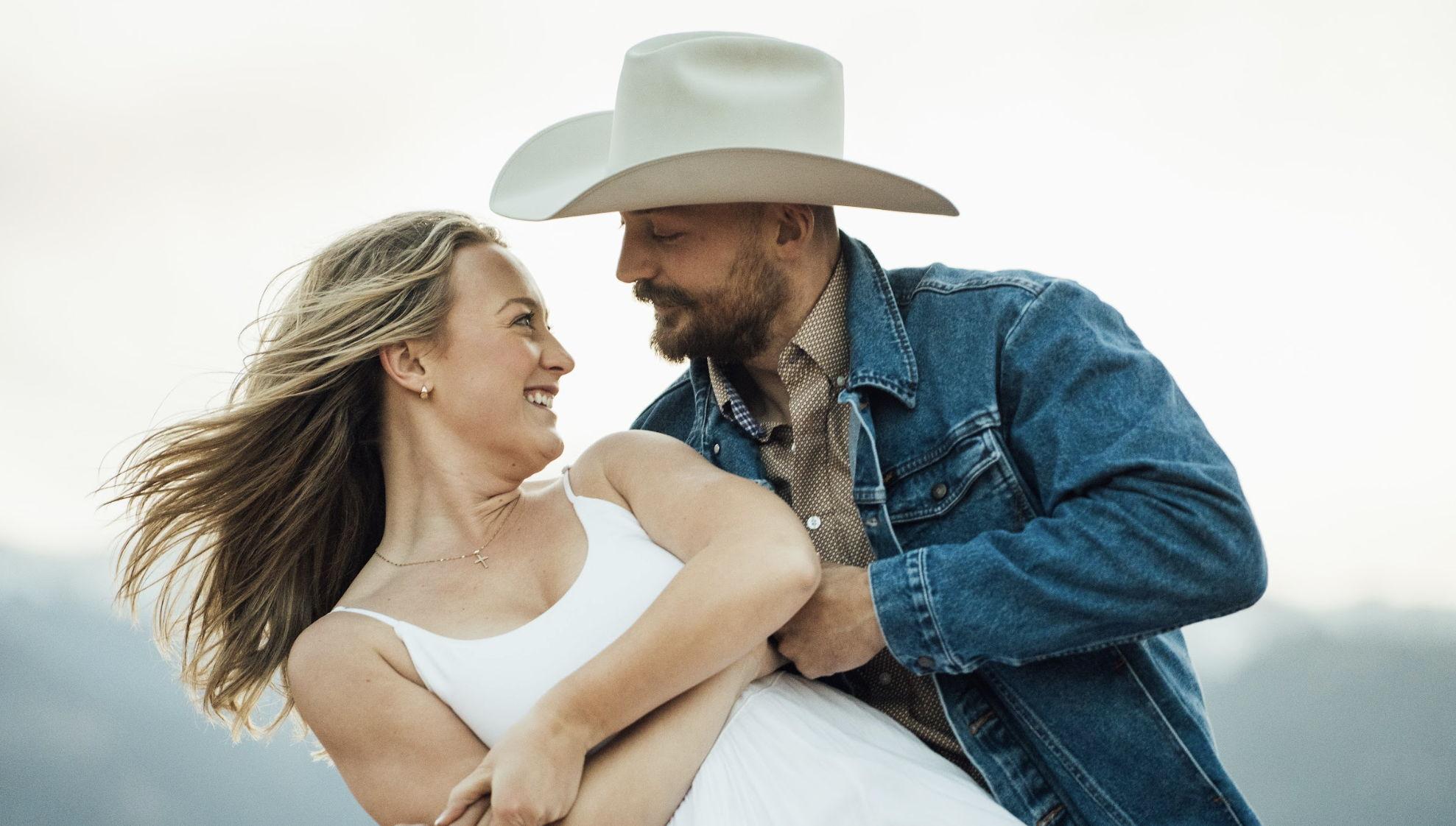 The Wedding Website of Chloe Hoeft and Walker Polhamus