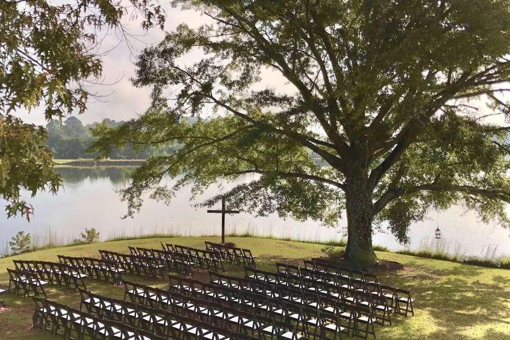 The Wedding Website of Mikey Johnson and Ella Pacini