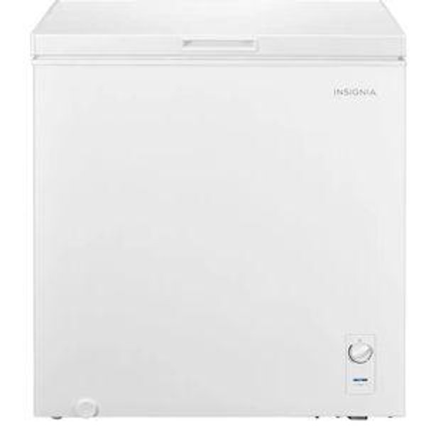 Insignia™ - 7 Cu. Ft. Garage-Ready Chest Freezer - White