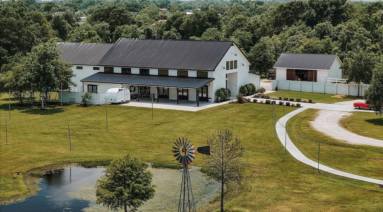 The Wedding Website of Bella Blaylock and Ethan Farstead