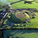 Brú na Bóinne Visitor Centre Newgrange and Knowth