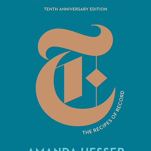 The Essential New York Times Cookbook: The Recipes of Record (10th Anniversary Edition)