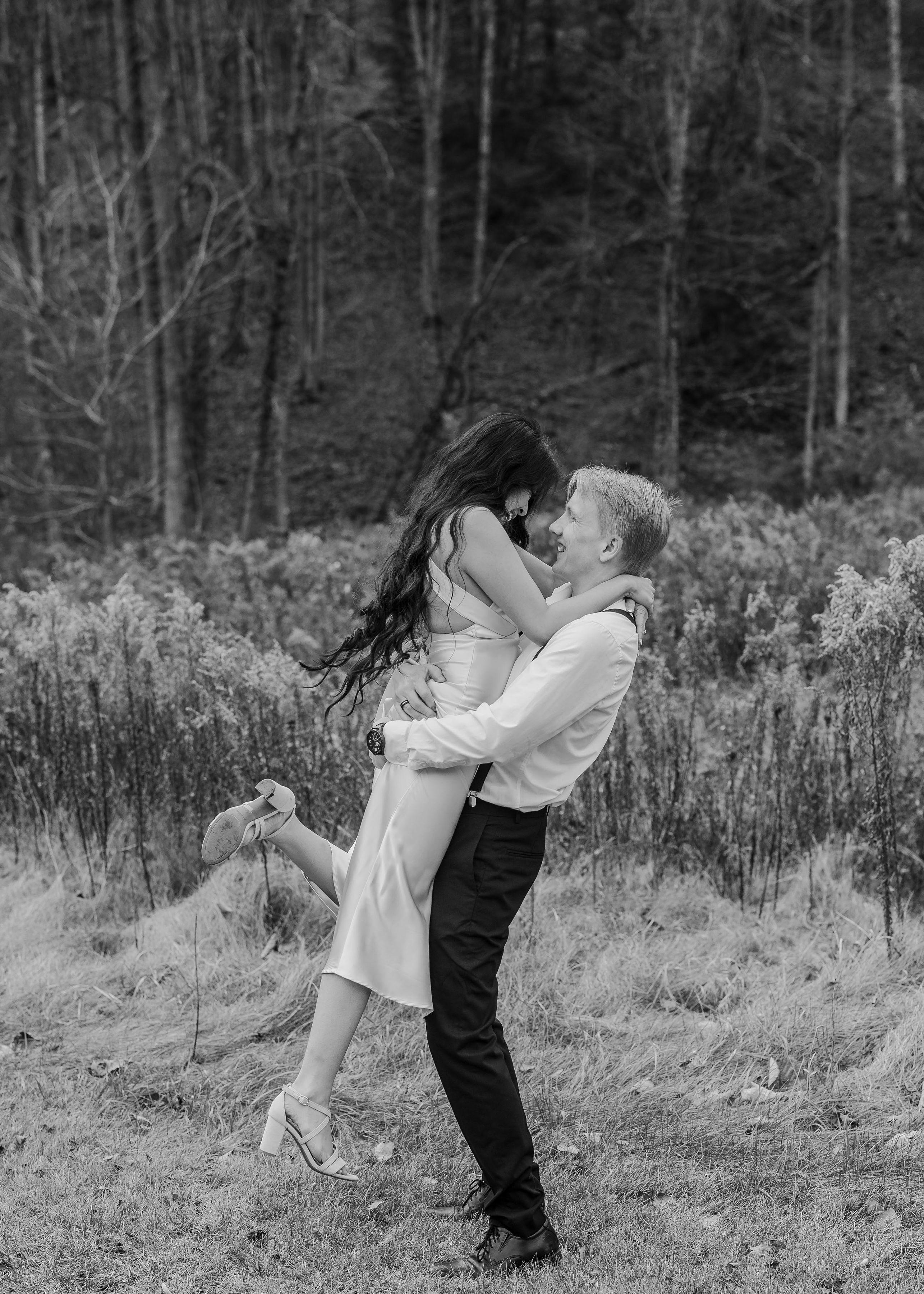 The Wedding Website of Ai Nhi Nguyen and Riley James Ellison