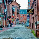 Shopping and eating in Old Port Maine