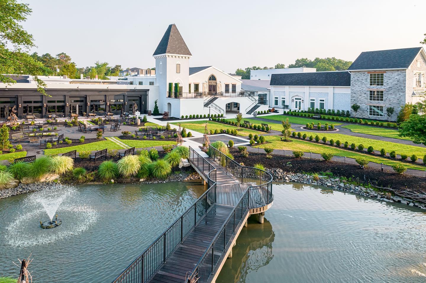 The Wedding Website of Valeria Herrera and John Powers