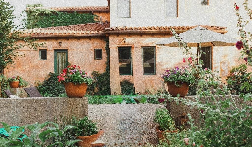 The Wedding Website of erik william marquez and monique chantelle aguirre