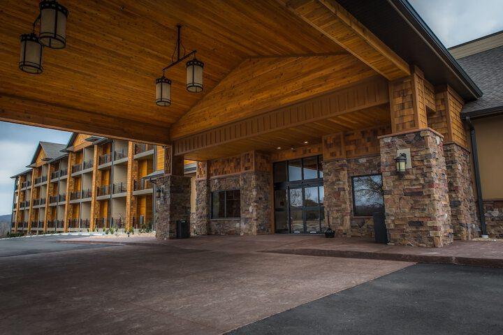 The Wedding Website of Melissa Sykes and Robert Shields III