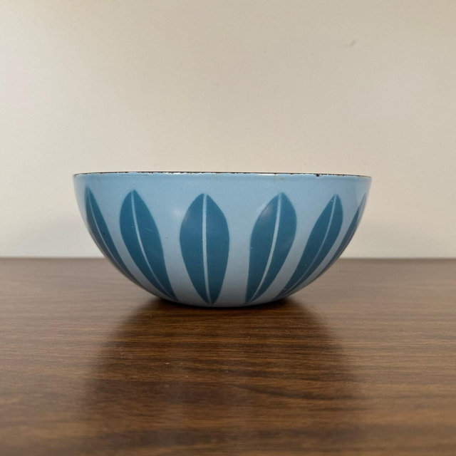 Cathrineholm Lotus 7" Sky Blue & Turquoise Enameled Steel Bowl - Scandinavian Modern Midcentury Design Classic Metal Dish Round Aqua