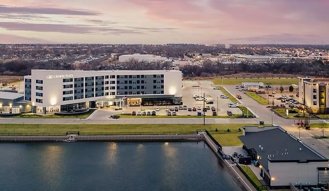 The Wedding Website of Hope Schanaman and Luke Hoos