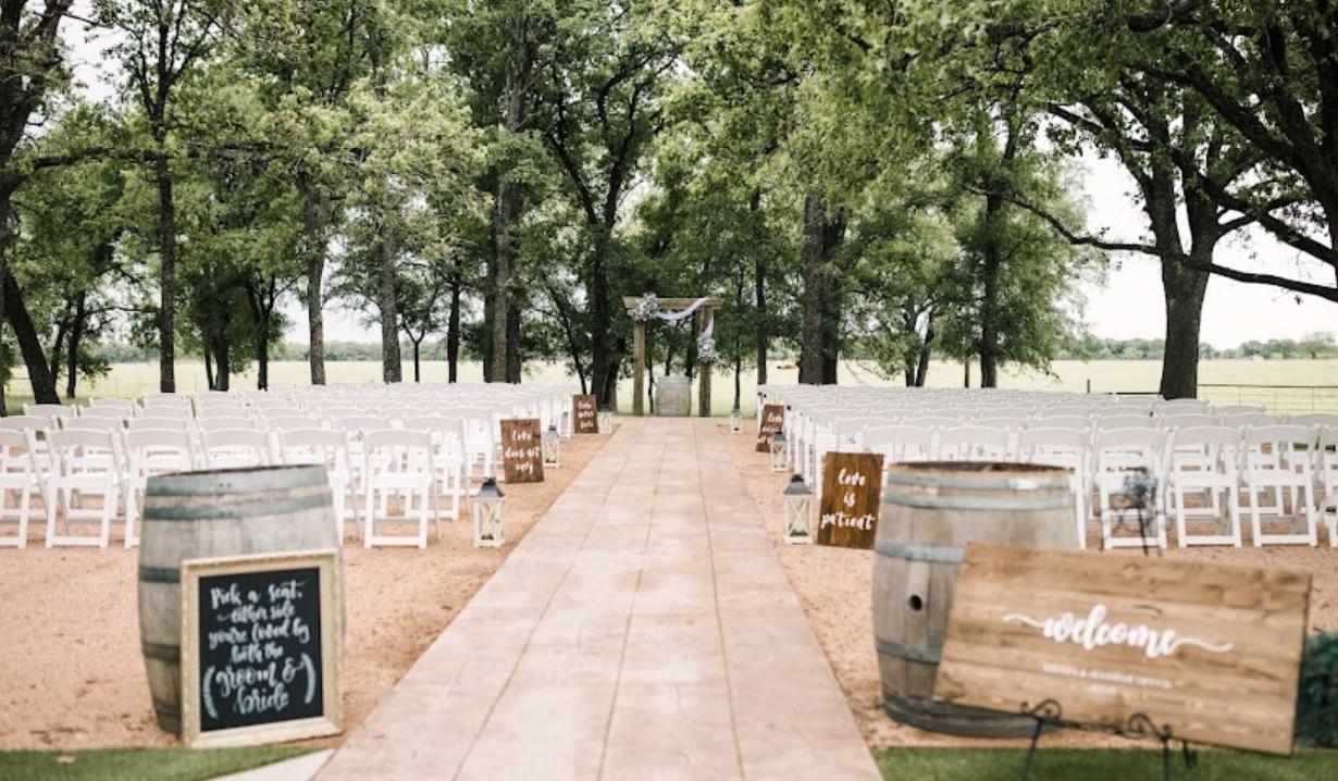 The Wedding Website of Amanda Hall and Carson Brooks