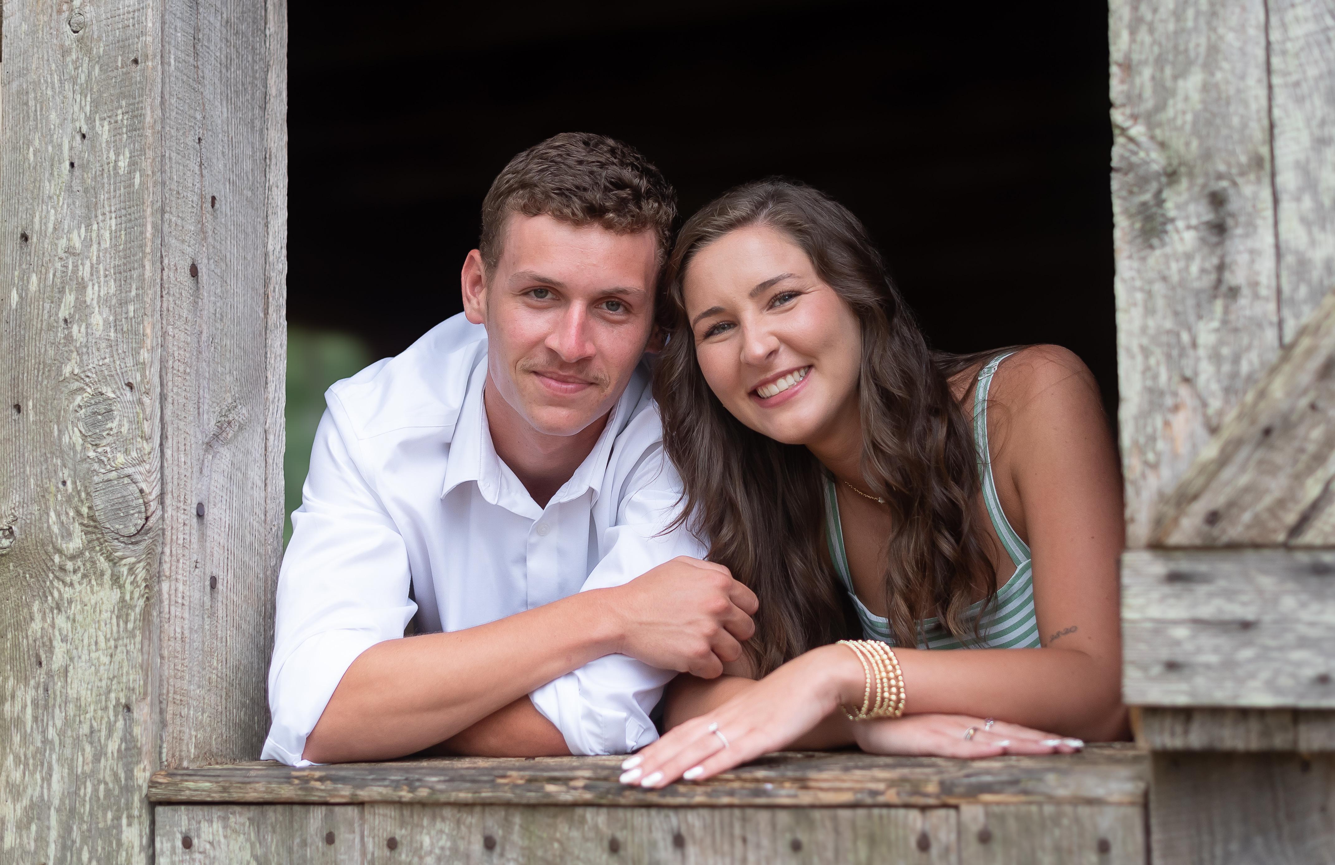The Wedding Website of Brianna Lewis and Daniel Varnell