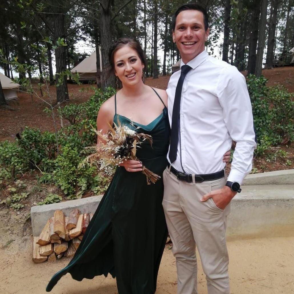 Wedding... Wedding... Wedding...