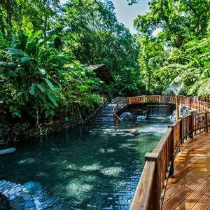 A visit to Ecotermales Hot Springs