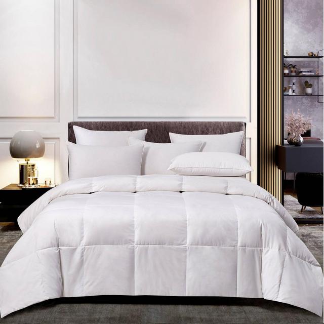 King Light Warmth Goose Feather & Down Natural Blend Comforter - Scott Living