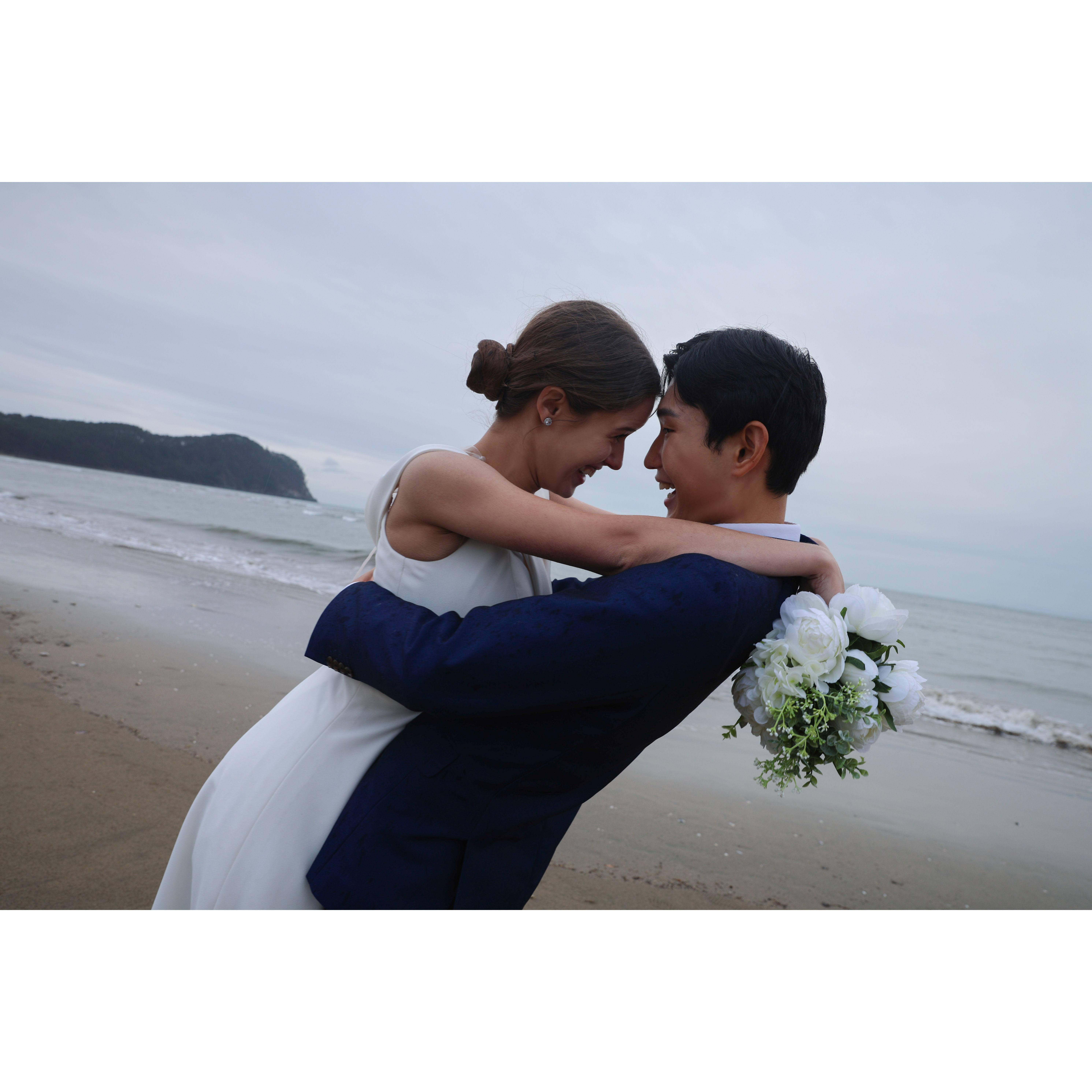We took pre-wedding pictures in Korea