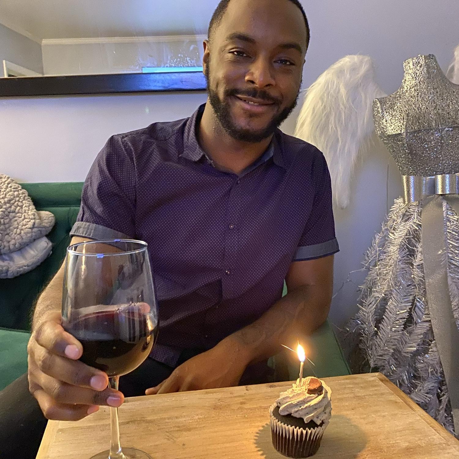 Tony's 26th went something like this...
Bri: So, when's your birthday?
Tony: July 21st
Bri: That's in 3 days!! Do you have any plans?
Tony: Nah, not really.
Bri: Oh that won't do! Birthday dinner at my house!