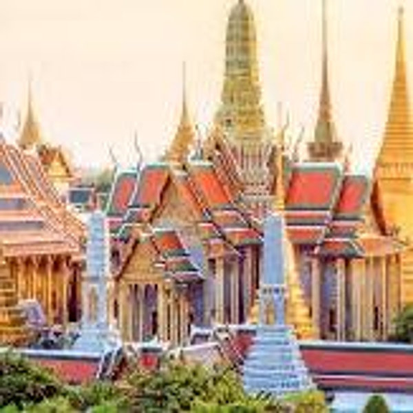 Full day guided temple tour in Thailand