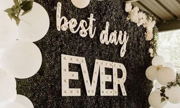 The Wedding Website of Drew Morgan VanDeventer and Eli Taylor Lea Everett