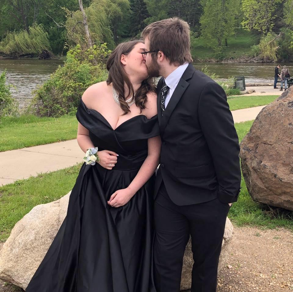 The Wedding Website of Annika Cecil and Jake Bingen