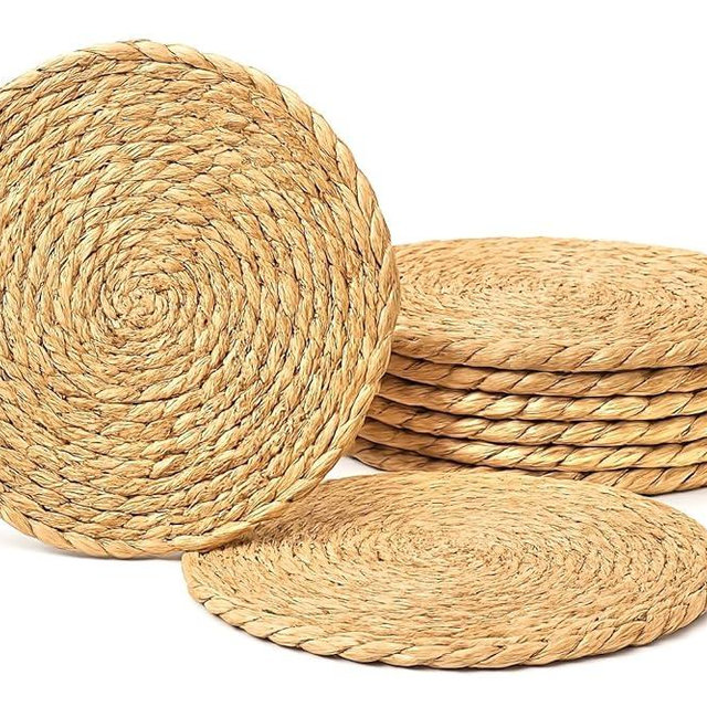 Round Woven Placemats Set of 6 – 11.8” Boho Table Mats – Rustic Farmhouse Dining Table Decor – Handmade Natural Placemats for Kitchen or Coffee Table