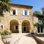 Abbey Grand Gigognan