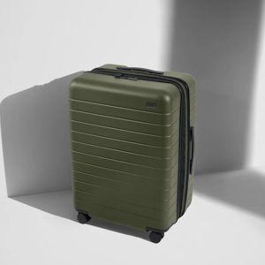 The Medium Flex in Olive Green