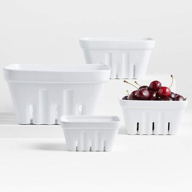 White Berry Box Colanders, Set of 4