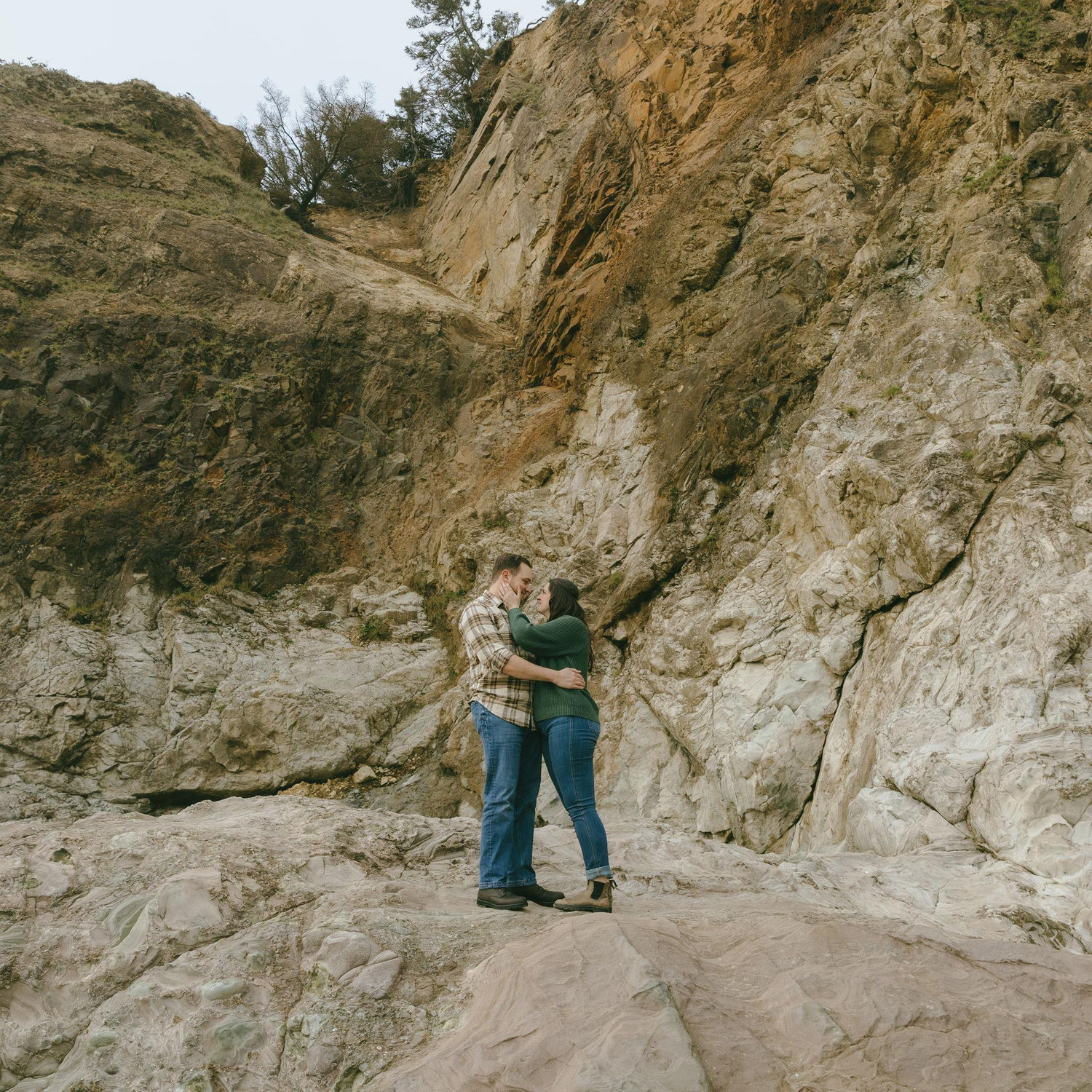 Engagement photos were taken at Arcadia Beach by @tierneyrose.photography